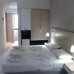 Отель Catherine 2*