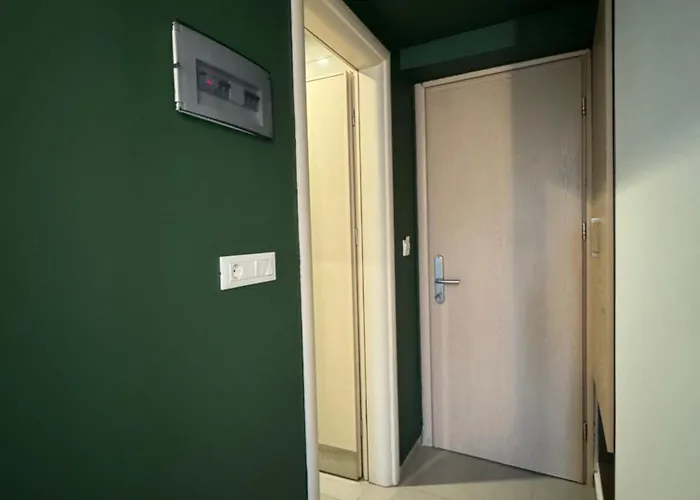 Catherine 2* העיירה קוס